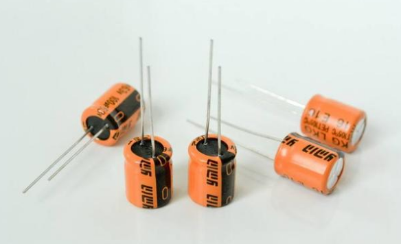 「NIPPON CHEMI-CON」電解電容極性接錯(cuò)會(huì)爆炸，如何避免？